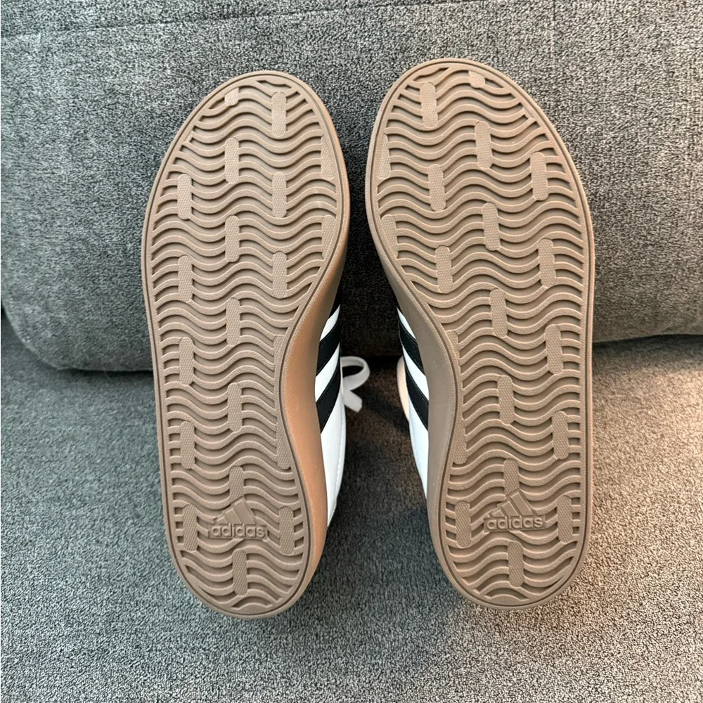 Adidas Samba Sneakers (NWOT) - Picture 3 of 5